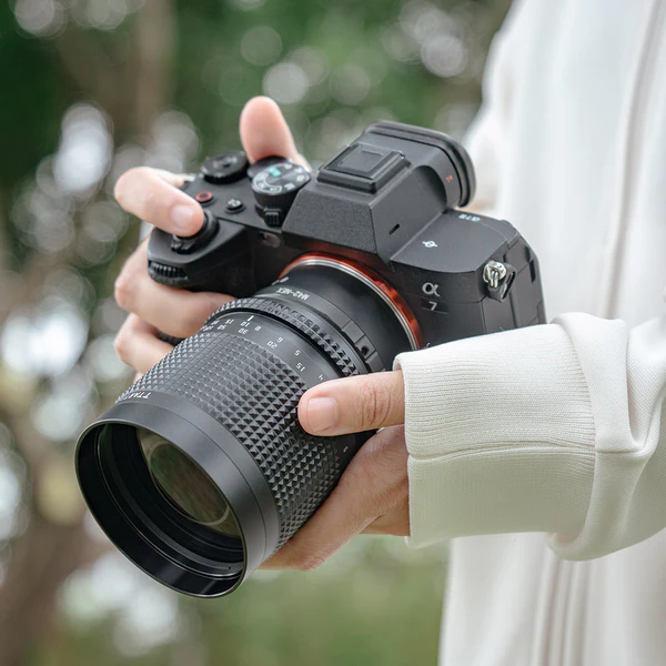 TTArtisan 250 mm F5.6 Objectif Bokeh Donut Reflex Plein Format pour Appareils Photo à Monture M42